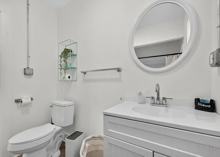 Unit 1 Cozy Apartment *