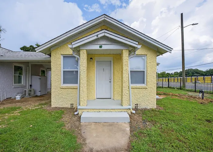 Unit 1 Cozy * Pensacola