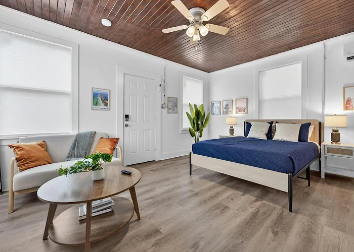 Apartment Unit 1 Cozy Pensacola